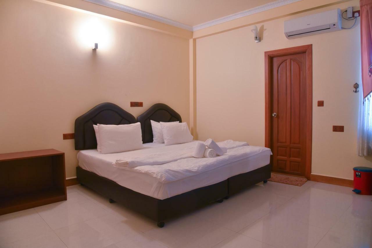 Nalaveshi Inn Huraa Bagian luar foto